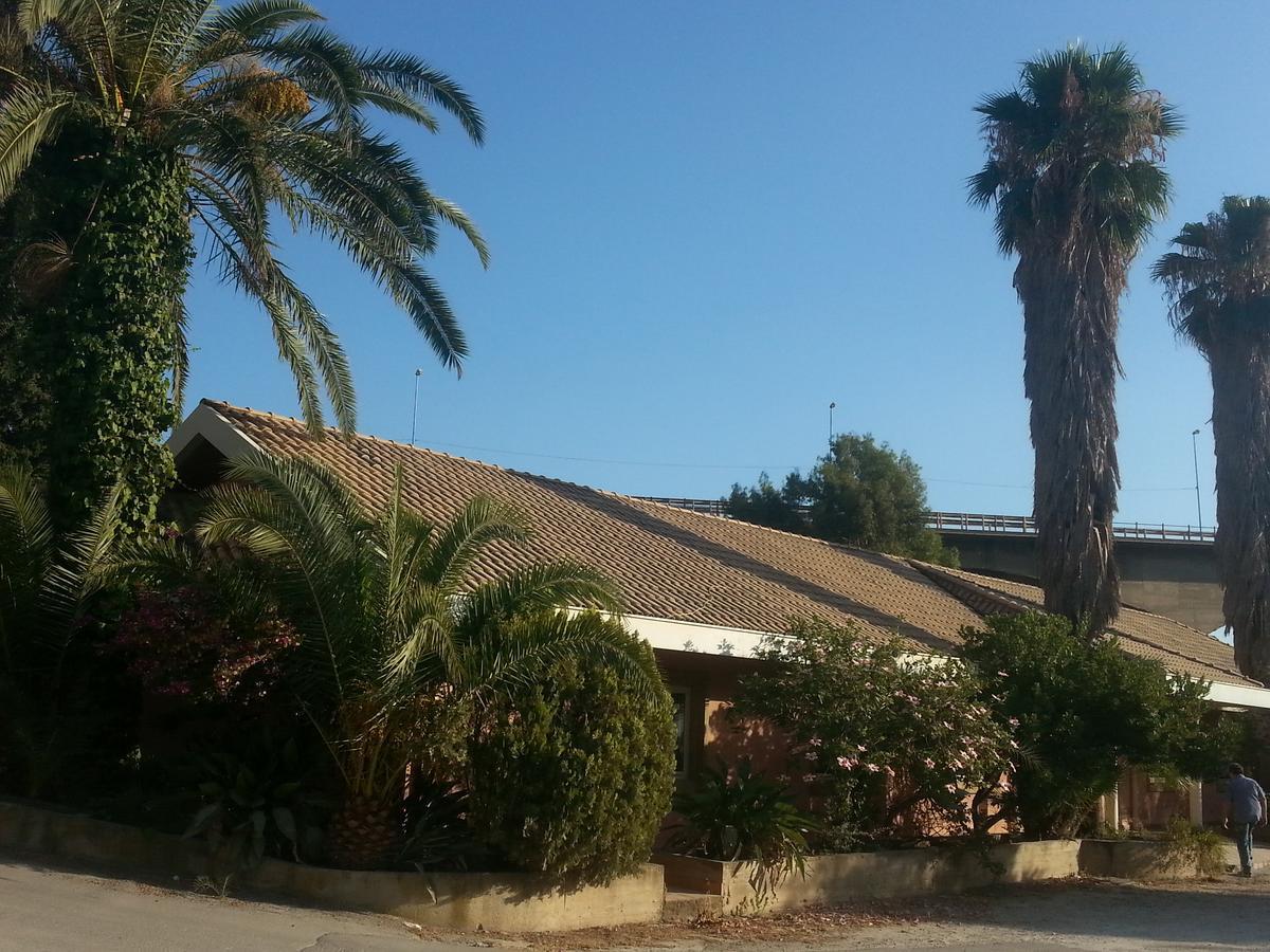恩佩多克莱港L'Albero住宿加早餐旅馆 外观 照片
